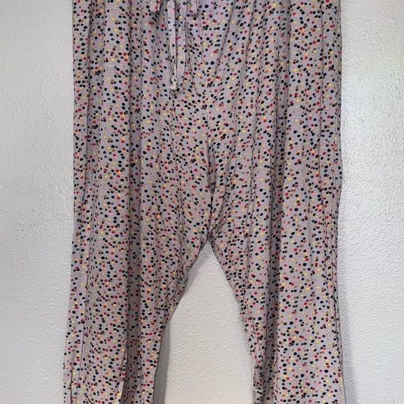 Loft Pajamas 2 Piece Set in Polka Dot Print Light Pebble Gray.  XXL - Picture 6 of 10